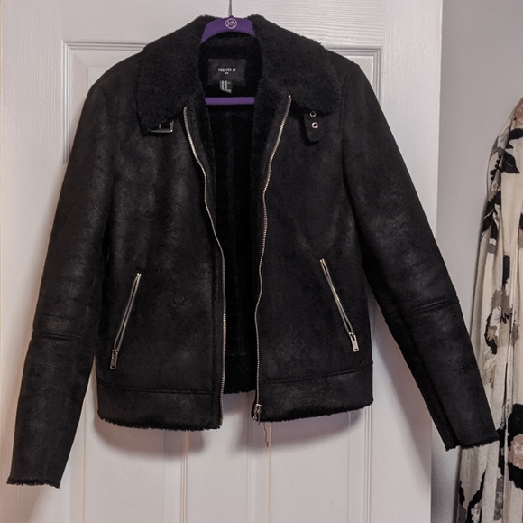 Forever 21 Jackets & Blazers - Forever 21 Moto style sherpa lined black coat
